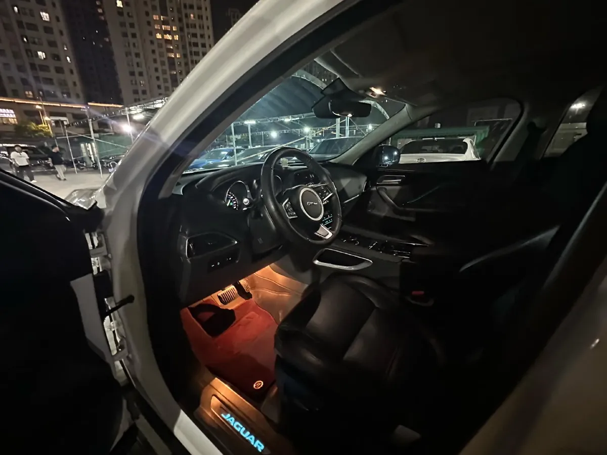 2020 Jaguar F-PACE 2.0T 250HP L4 8AT,autocango,china used car exporter,china ev exporter,chinese used car exporter,chinese used ev exporter