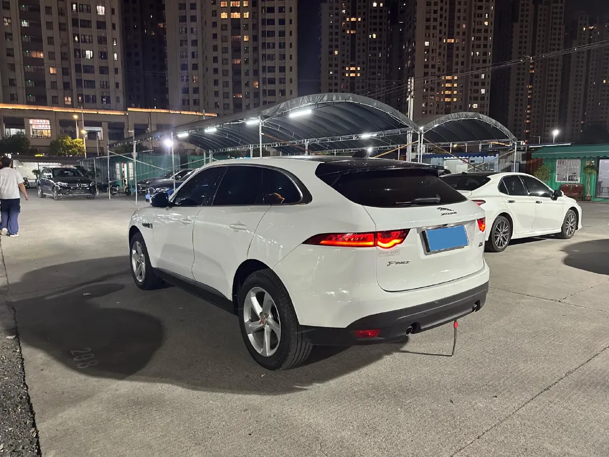 2020 Jaguar F-PACE 2.0T 250HP L4 8AT,autocango,china used car exporter,china ev exporter,chinese used car exporter,chinese used ev exporter
