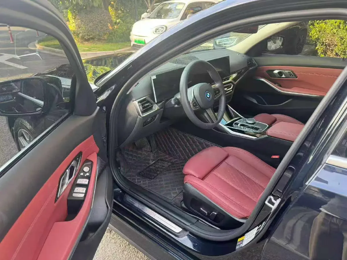 2024 BMW i3 BEV 70KWH,autocango,china used car exporter,china ev exporter,chinese used car exporter,chinese used ev exporter