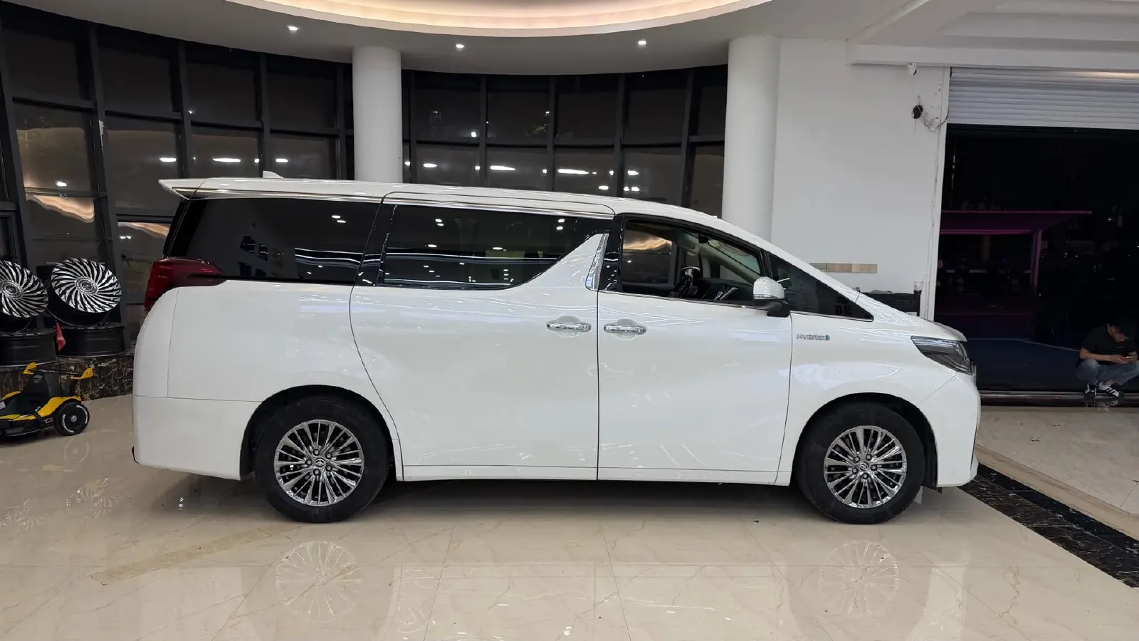 2020 Toyota Alphard 2.5L 117HP L4 E-CVT Hybrid,autocango,china used car exporter,china ev exporter,chinese used car exporter,chinese used ev exporter