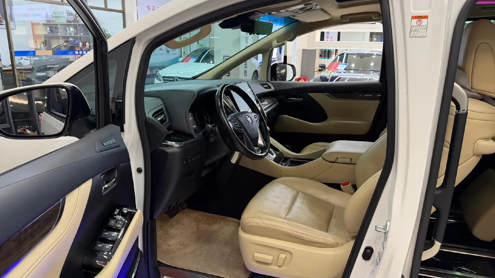 2020 Toyota Alphard 2.5L 117HP L4 E-CVT Hybrid,autocango,china used car exporter,china ev exporter,chinese used car exporter,chinese used ev exporter