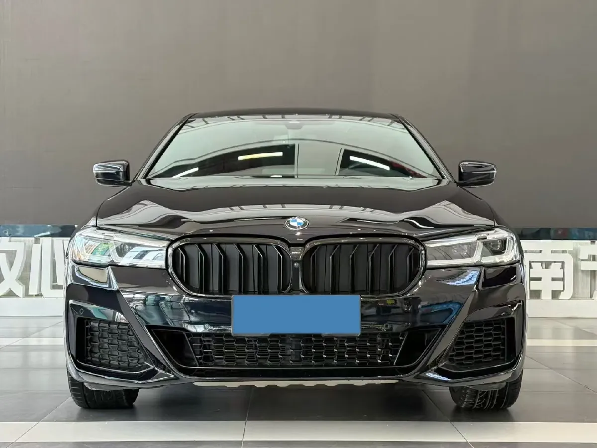 2023 BMW 5 Series 2.0T 245HP L4 8AT,autocango,china used car exporter,china ev exporter,chinese used car exporter,chinese used ev exporter