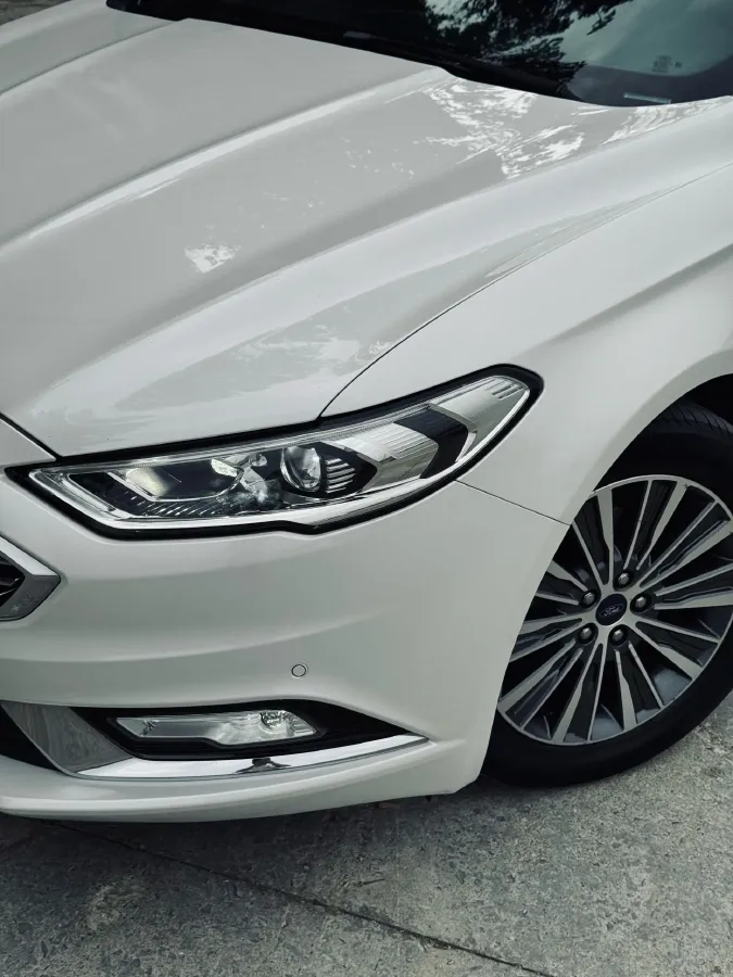 2017 Ford Mondeo 2.0T 204HP L4 6AT,autocango,china used car exporter,china ev exporter,chinese used car exporter,chinese used ev exporter