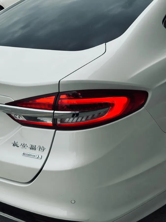 2017 Ford Mondeo 2.0T 204HP L4 6AT,autocango,china used car exporter,china ev exporter,chinese used car exporter,chinese used ev exporter