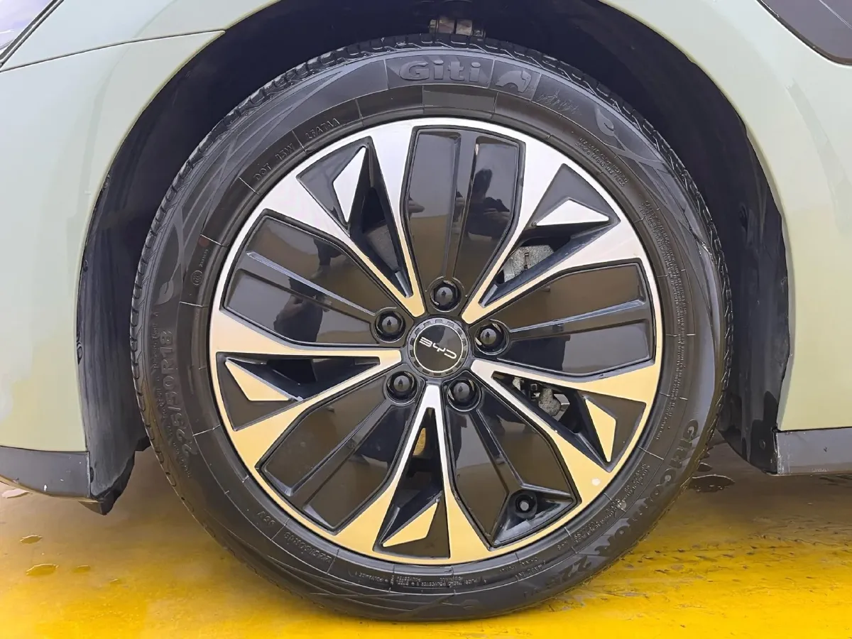 2022 MAXUS DaJia 5 BEV 70KWH,autocango,china used car exporter,china ev exporter,chinese used car exporter,chinese used ev exporter