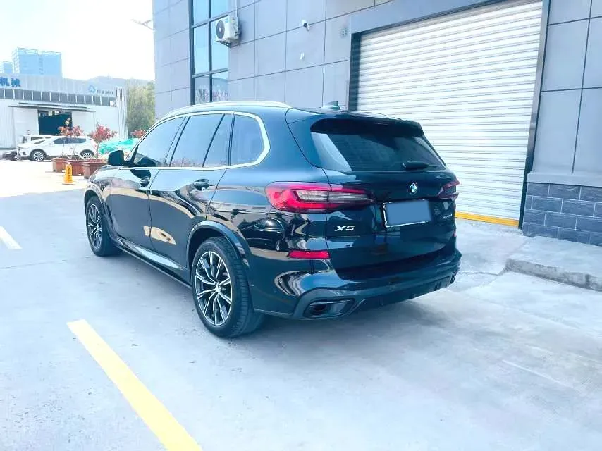 2021 BMW X5 2.0T 265HP L4 8AT,autocango,china used car exporter,china ev exporter,chinese used car exporter,chinese used ev exporter