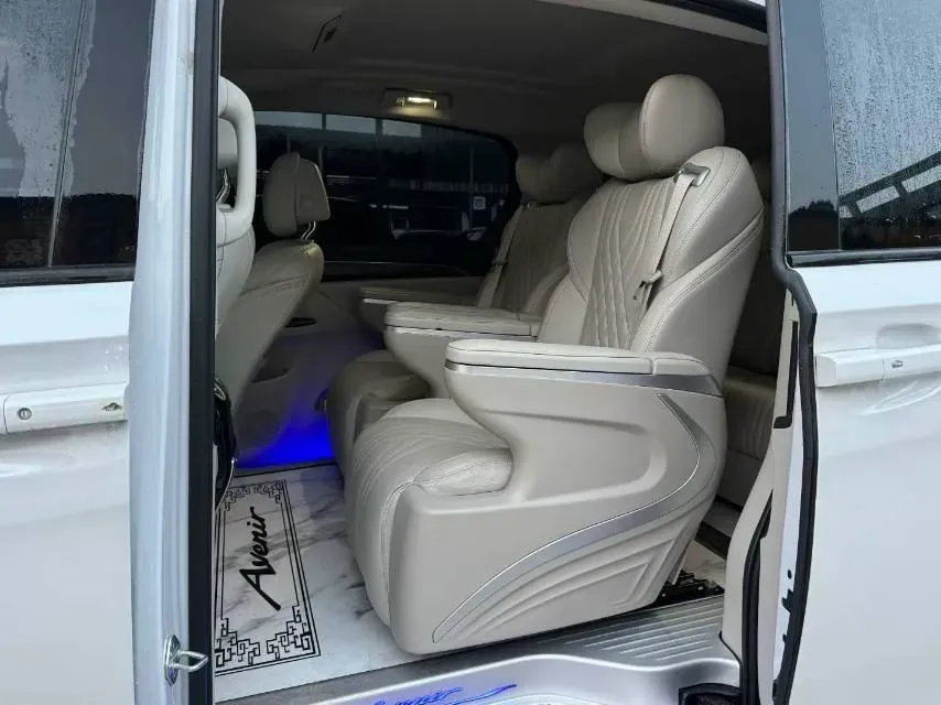 2023 Buick GL8 2.0T 237HP L4 9AT,autocango,china used car exporter,china ev exporter,chinese used car exporter,chinese used ev exporter