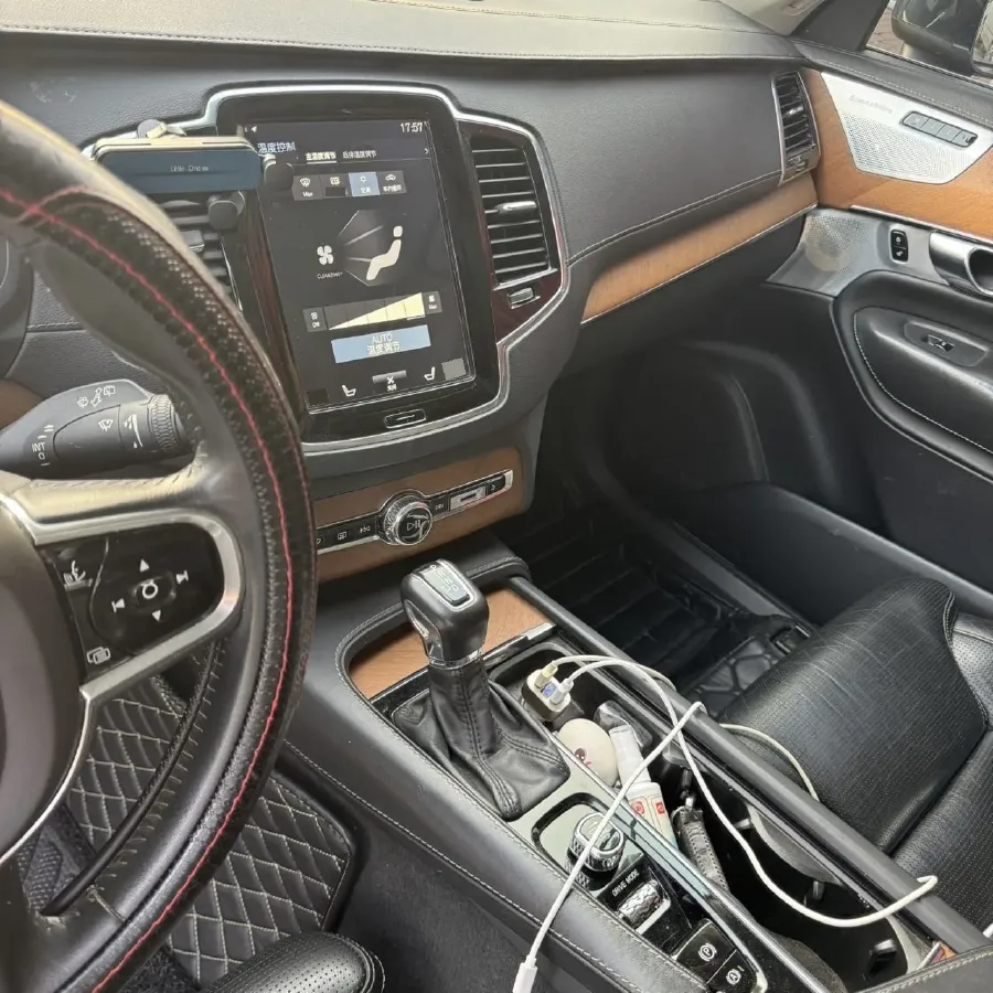 2018 Volvo XC90 2.0T 320HP L4 8AT,autocango,china used car exporter,china ev exporter,chinese used car exporter,chinese used ev exporter