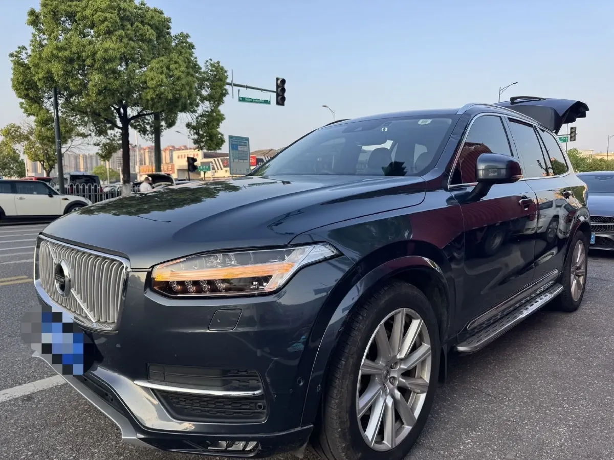 2018 Volvo XC90 2.0T 320HP L4 8AT,autocango,china used car exporter,china ev exporter,chinese used car exporter,chinese used ev exporter