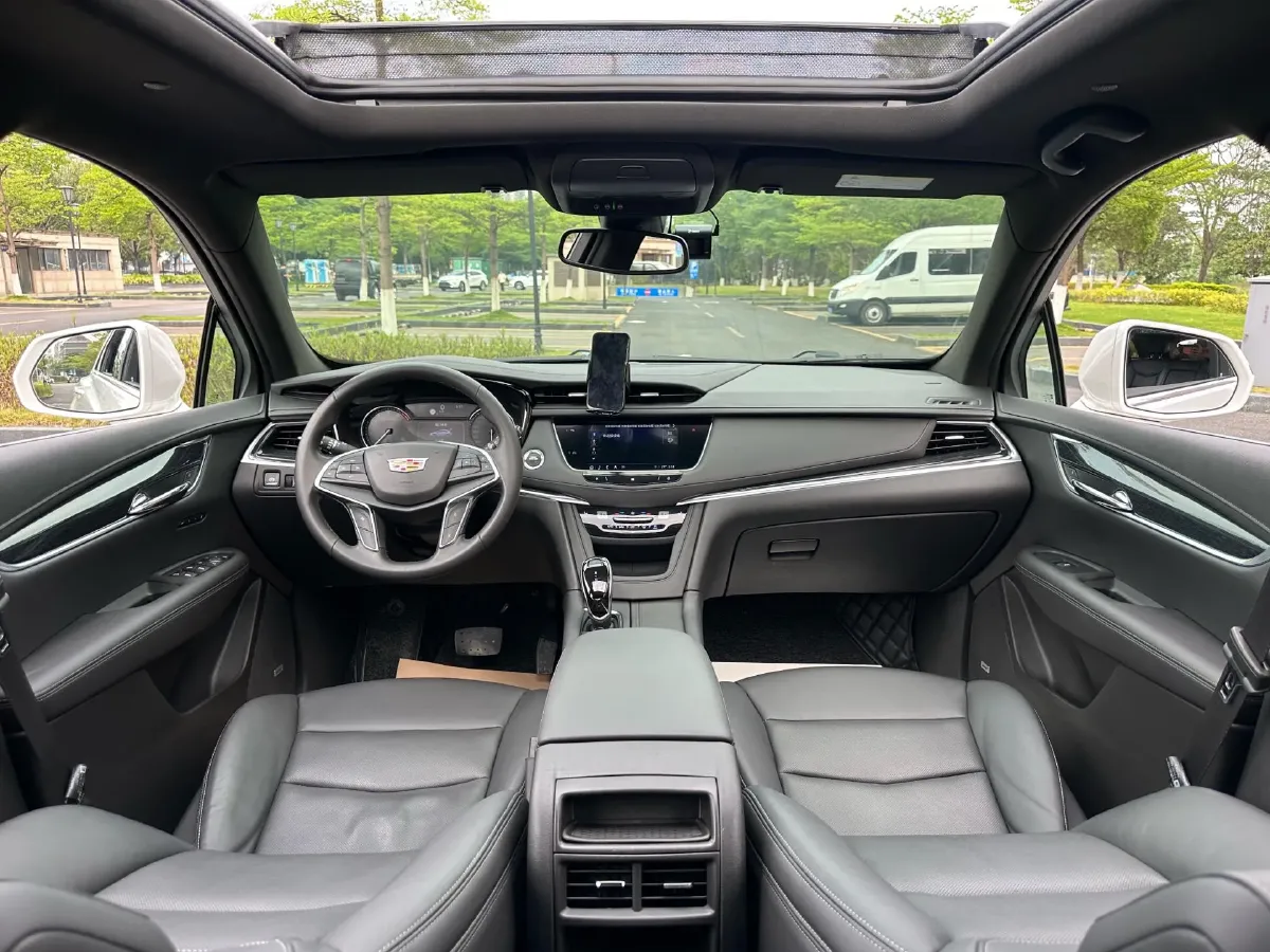 2020 Cadillac XT5 2.0T 241HP L4 9AT,autocango,china used car exporter,china ev exporter,chinese used car exporter,chinese used ev exporter