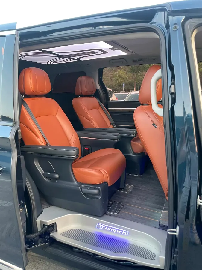 2023 GAC Trumpchi M8 2.0T 252HP L4 8AT,autocango,china used car exporter,china ev exporter,chinese used car exporter,chinese used ev exporter