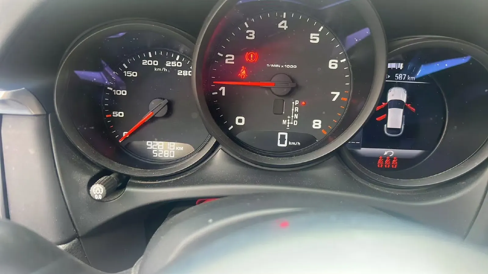 2021 Porsche Macan 2.0T 252HP L4 7DCT,autocango,china used car exporter,china ev exporter,chinese used car exporter,chinese used ev exporter