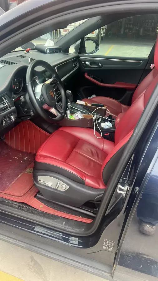 2021 Porsche Macan 2.0T 252HP L4 7DCT,autocango,china used car exporter,china ev exporter,chinese used car exporter,chinese used ev exporter