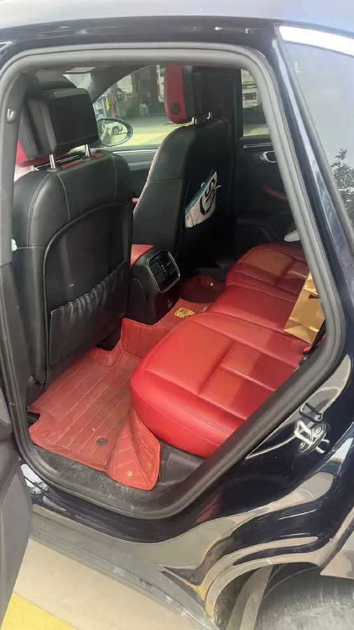 2021 Porsche Macan 2.0T 252HP L4 7DCT,autocango,china used car exporter,china ev exporter,chinese used car exporter,chinese used ev exporter