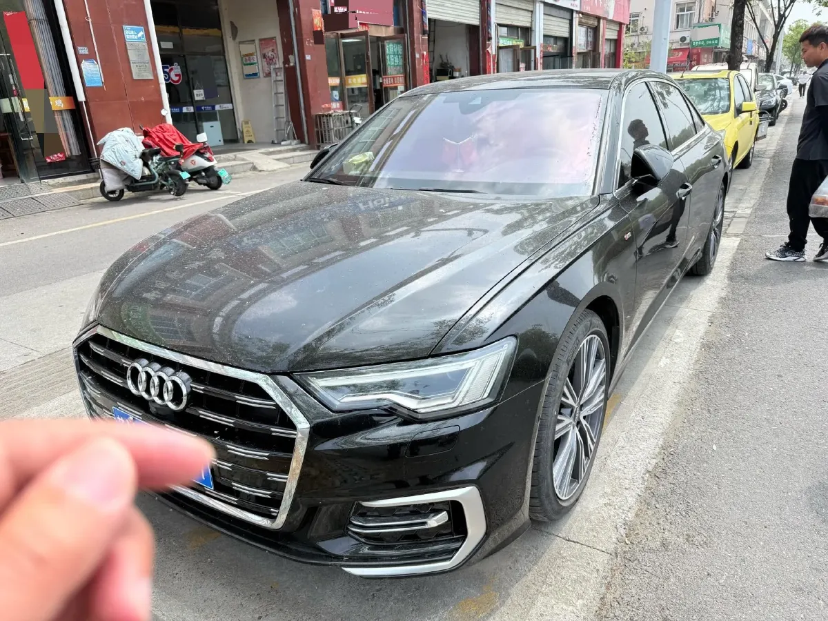 2024 Audi A6L 2.0T 245HP L4 7DCT,autocango,china used car exporter,china ev exporter,chinese used car exporter,chinese used ev exporter