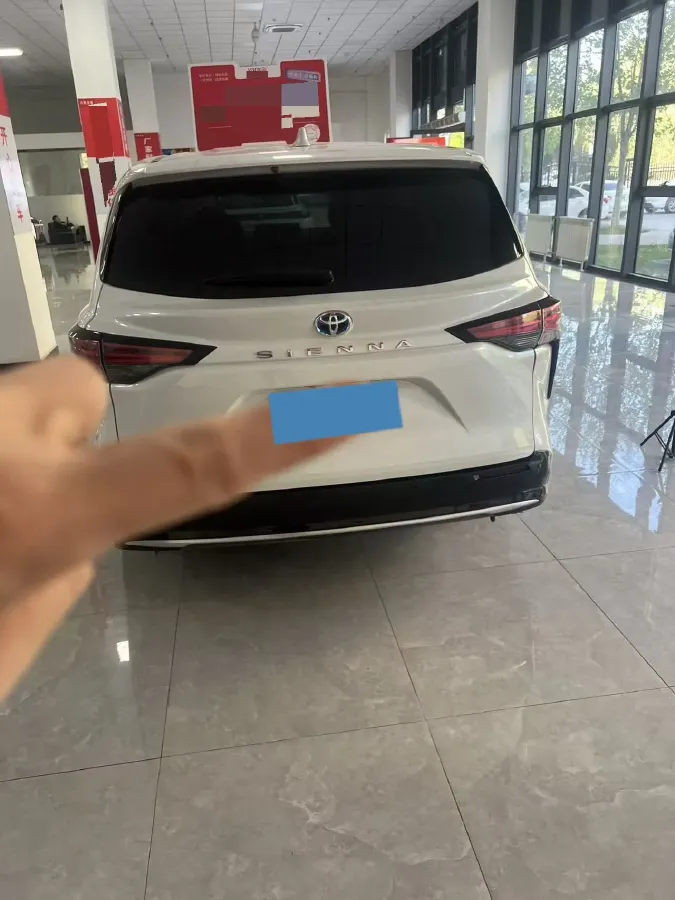 2023 Toyota Sienna 2.5L 189HP L4 E-CVT Hybrid,autocango,china used car exporter,china ev exporter,chinese used car exporter,chinese used ev exporter