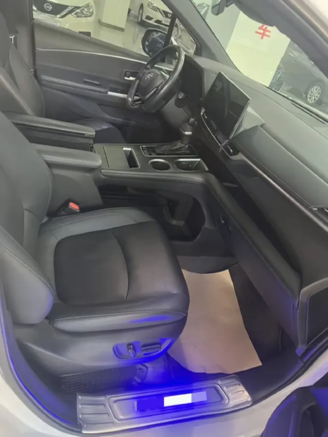 2023 Toyota Sienna 2.5L 189HP L4 E-CVT Hybrid,autocango,china used car exporter,china ev exporter,chinese used car exporter,chinese used ev exporter