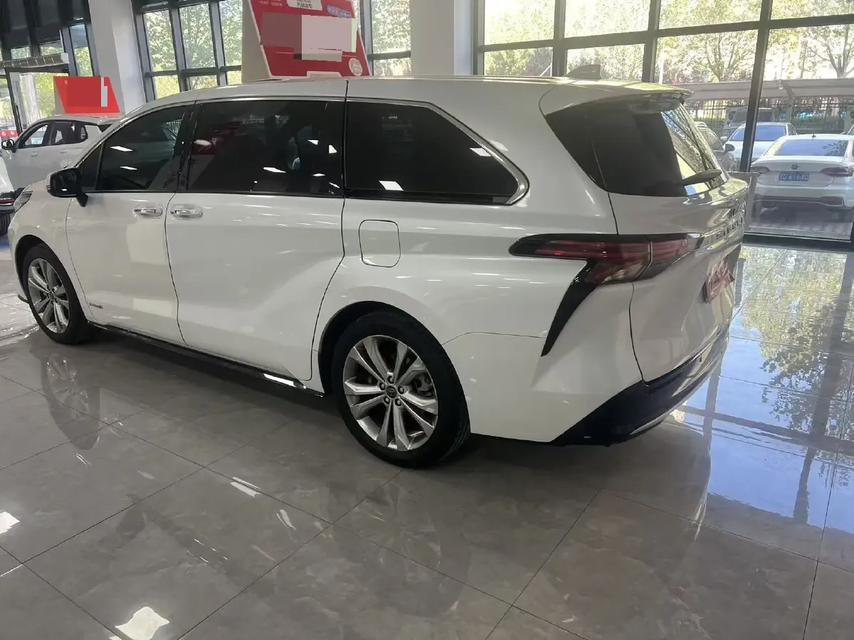 2023 Toyota Sienna 2.5L 189HP L4 E-CVT Hybrid,autocango,china used car exporter,china ev exporter,chinese used car exporter,chinese used ev exporter