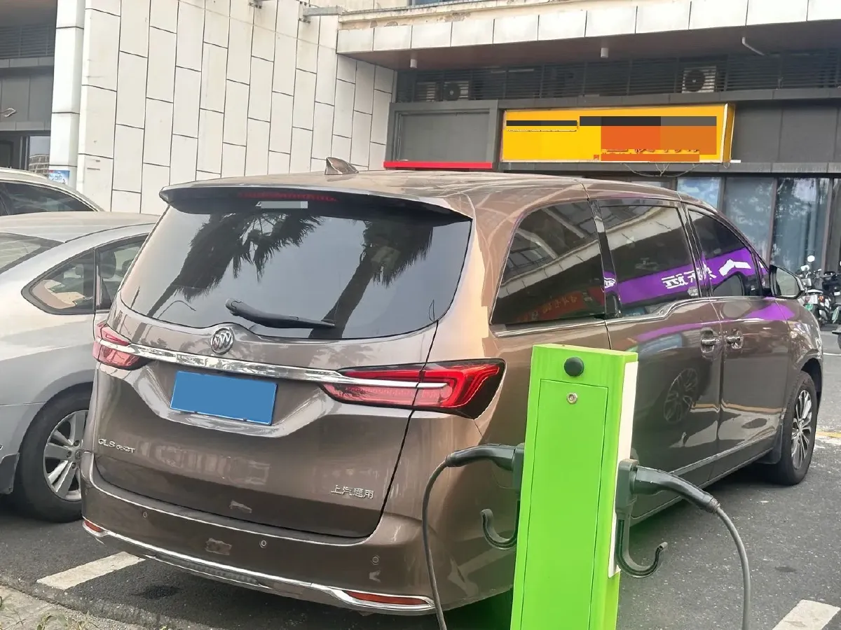 2021 Buick GL8 2.0T 237HP L4 9AT,autocango,china used car exporter,china ev exporter,chinese used car exporter,chinese used ev exporter