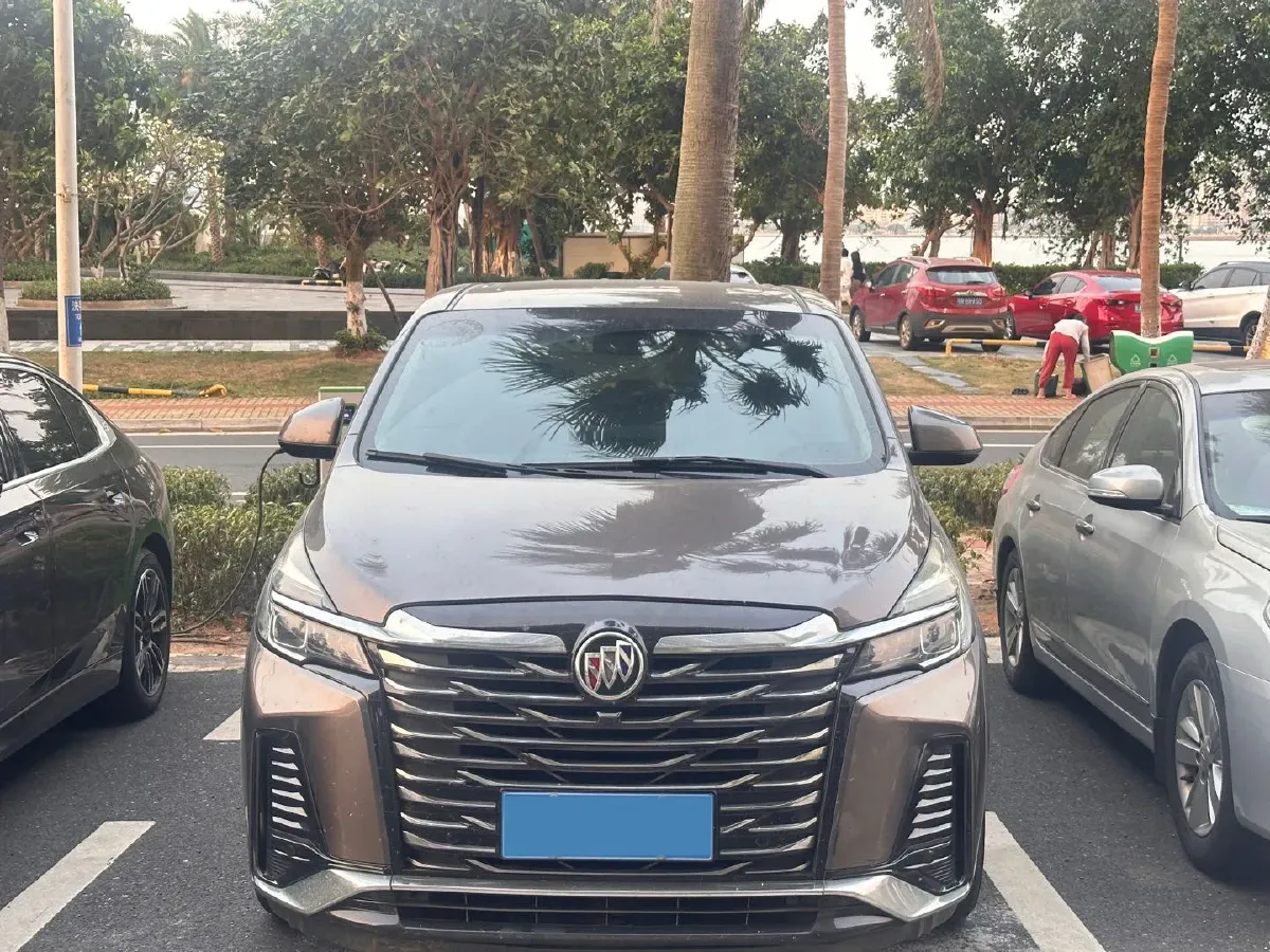 2021 Buick GL8 2.0T 237HP L4 9AT,autocango,china used car exporter,china ev exporter,chinese used car exporter,chinese used ev exporter
