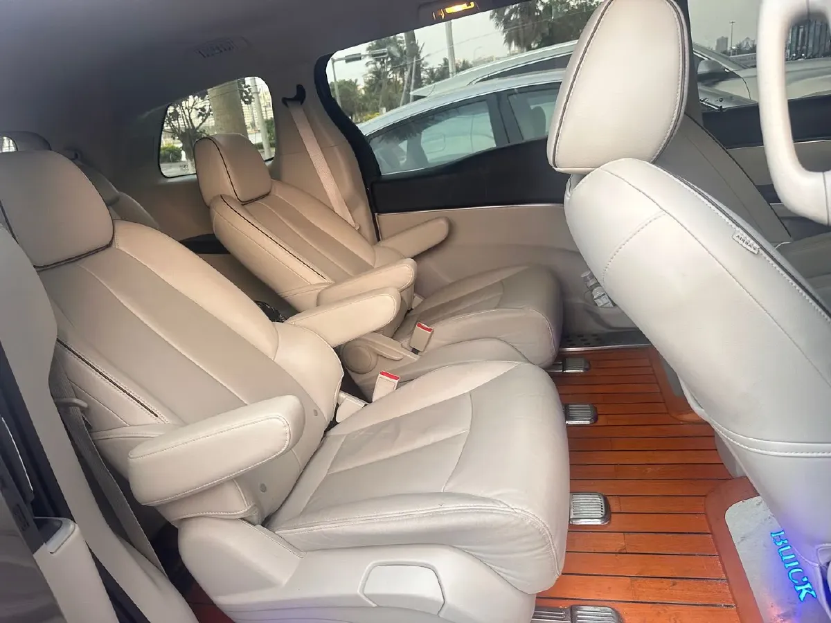 2021 Buick GL8 2.0T 237HP L4 9AT,autocango,china used car exporter,china ev exporter,chinese used car exporter,chinese used ev exporter