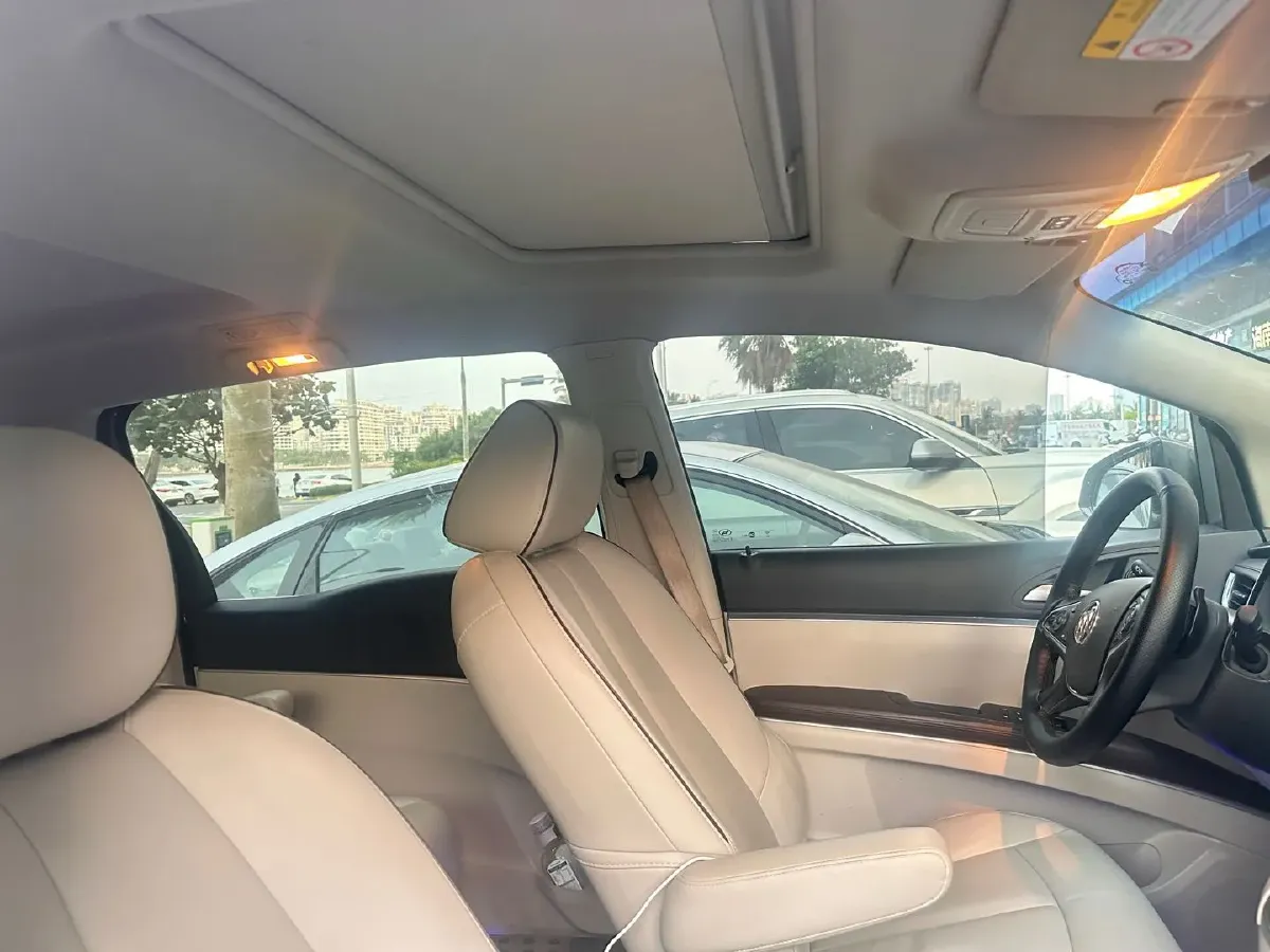 2021 Buick GL8 2.0T 237HP L4 9AT,autocango,china used car exporter,china ev exporter,chinese used car exporter,chinese used ev exporter