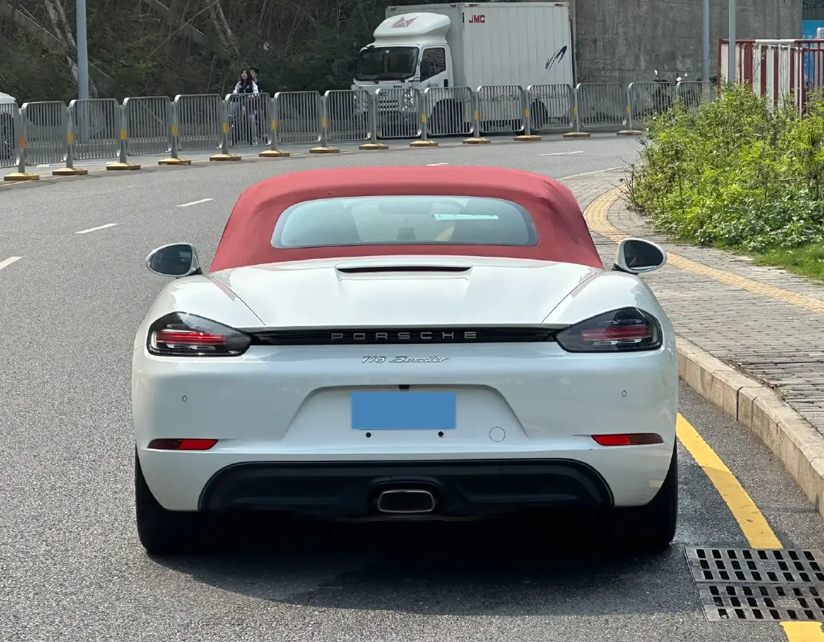 2022 Porsche 718 2.0T 250HP H4 7DCT,autocango,china used car exporter,china ev exporter,chinese used car exporter,chinese used ev exporter