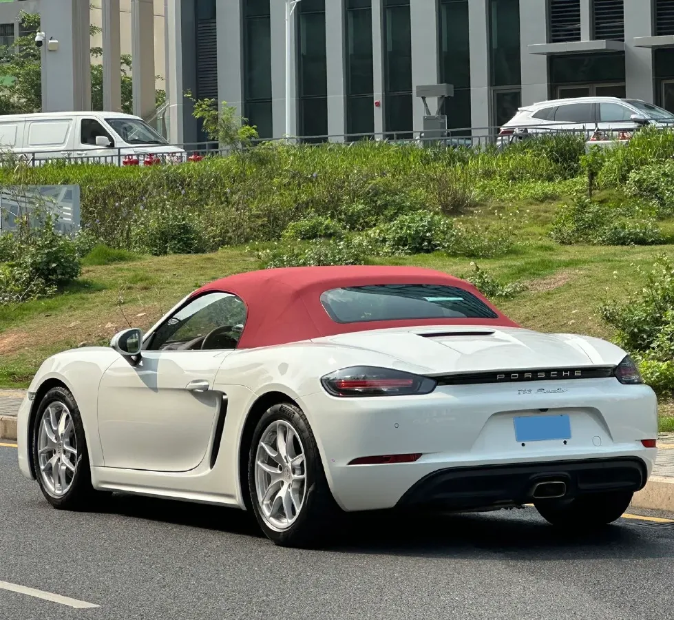 2022 Porsche 718 2.0T 250HP H4 7DCT,autocango,china used car exporter,china ev exporter,chinese used car exporter,chinese used ev exporter