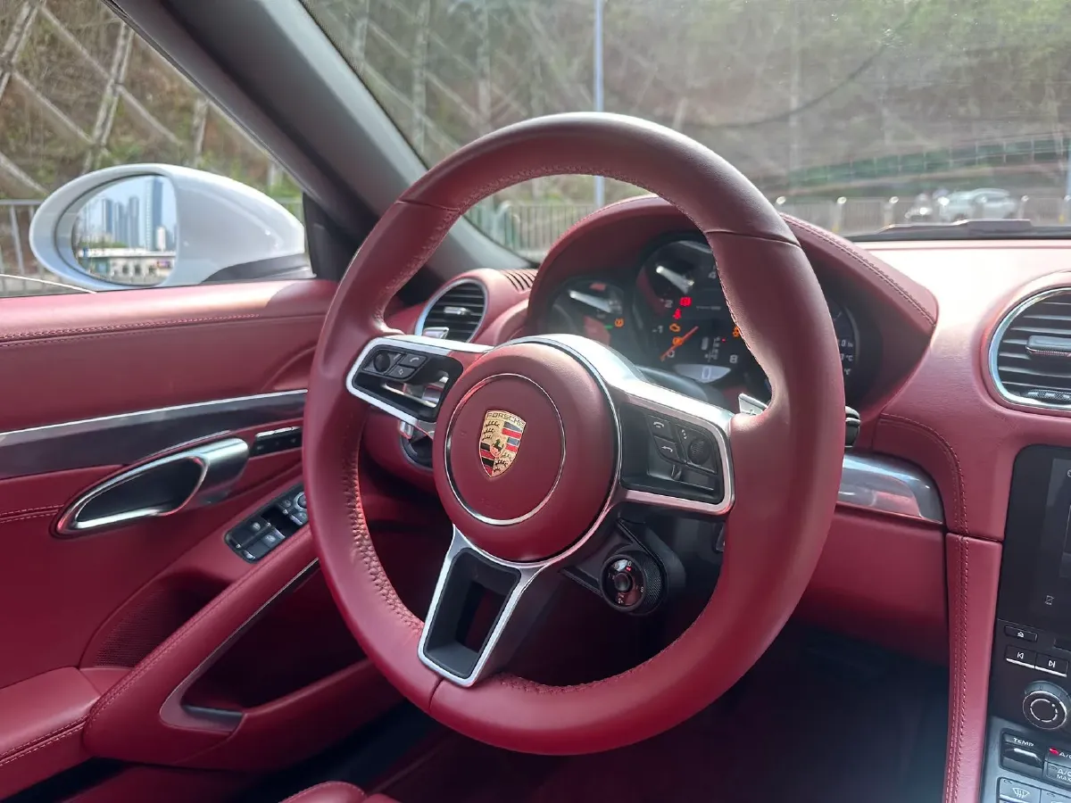 2022 Porsche 718 2.0T 250HP H4 7DCT,autocango,china used car exporter,china ev exporter,chinese used car exporter,chinese used ev exporter