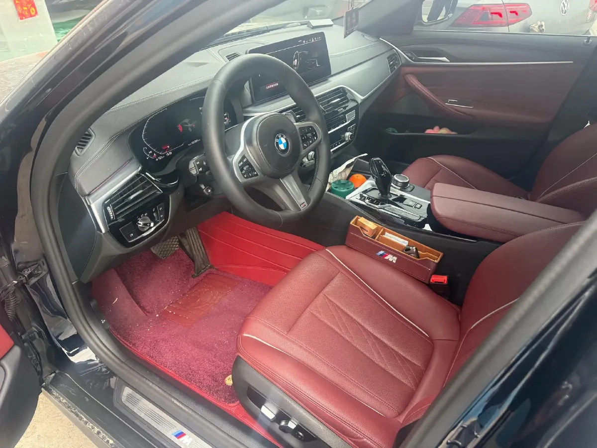 2022 BMW 5 Series 2.0T 252HP L4 8AT,autocango,china used car exporter,china ev exporter,chinese used car exporter,chinese used ev exporter