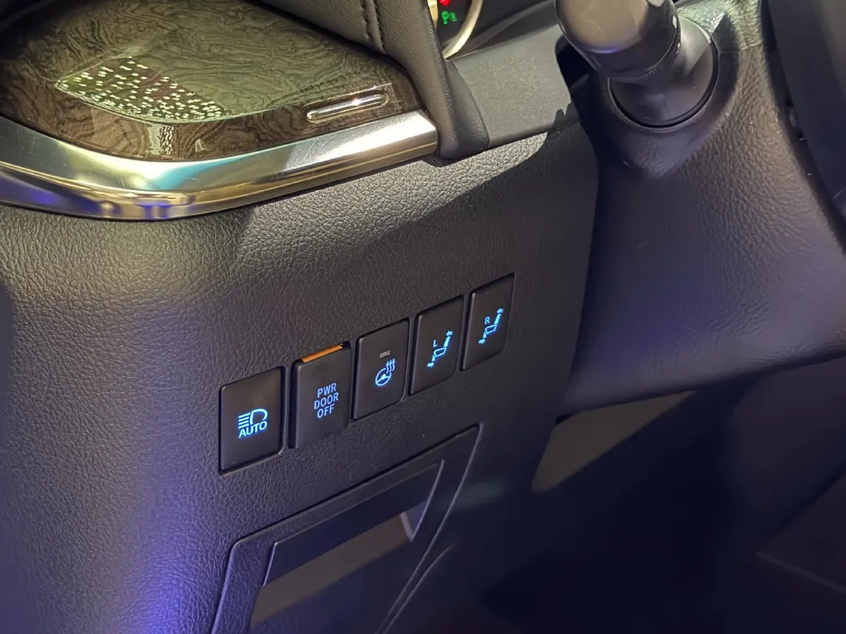 2019 Toyota Vellfire 2.5L 117HP L4 E-CVT Hybrid,autocango,china used car exporter,china ev exporter,chinese used car exporter,chinese used ev exporter