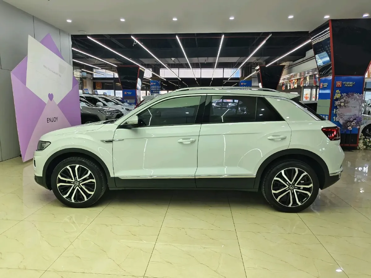 2021 Volkswagen T-Roc 1.4T 150HP L4 7DCT,autocango,china used car exporter,china ev exporter,chinese used car exporter,chinese used ev exporter