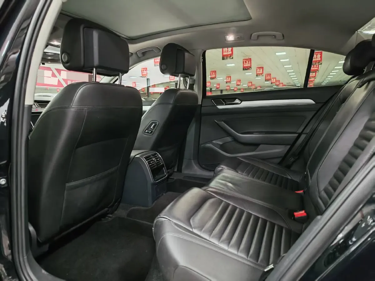 2018 Volkswagen Magotan 1.8T 180HP L4 7DCT,autocango,china used car exporter,china ev exporter,chinese used car exporter,chinese used ev exporter