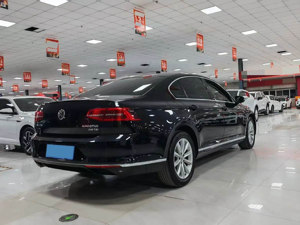 2018 Volkswagen Magotan 1.8T 180HP L4 7DCT,autocango,china used car exporter,china ev exporter,chinese used car exporter,chinese used ev exporter