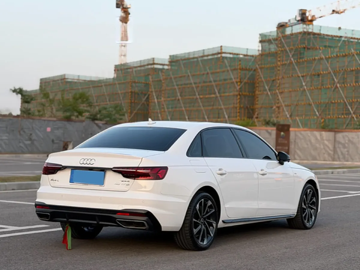 2023 Audi A4L 2.0T 190HP L4 7DCT,autocango,china used car exporter,china ev exporter,chinese used car exporter,chinese used ev exporter