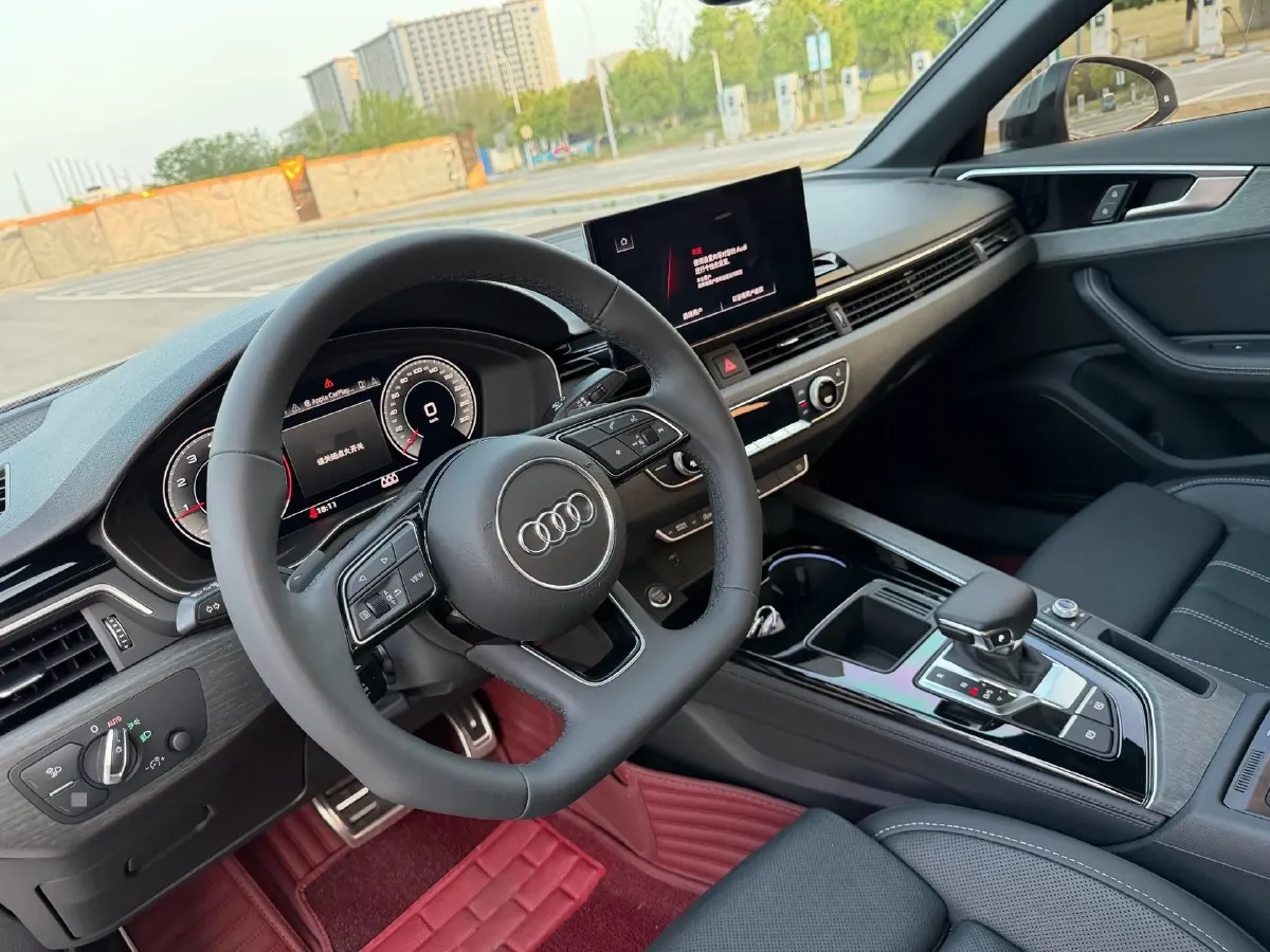 2023 Audi A4L 2.0T 190HP L4 7DCT,autocango,china used car exporter,china ev exporter,chinese used car exporter,chinese used ev exporter