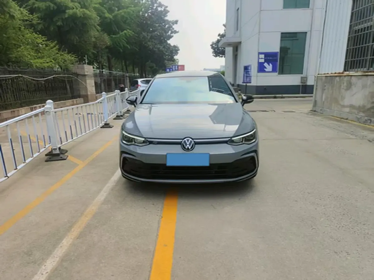 2023 Volkswagen Golf 1.4T 150HP L4 7DCT,autocango,china used car exporter,china ev exporter,chinese used car exporter,chinese used ev exporter