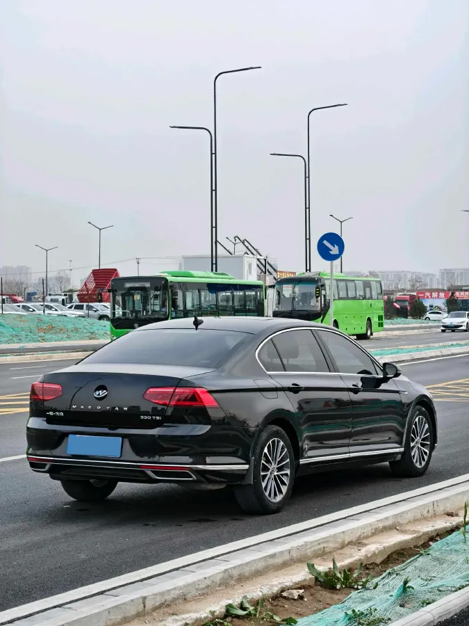 2020 Volkswagen Magotan 2.0T 186HP L4 7DCT,autocango,china used car exporter,china ev exporter,chinese used car exporter,chinese used ev exporter