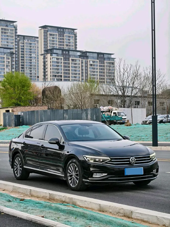 2020 Volkswagen Magotan 2.0T 186HP L4 7DCT,autocango,china used car exporter,china ev exporter,chinese used car exporter,chinese used ev exporter