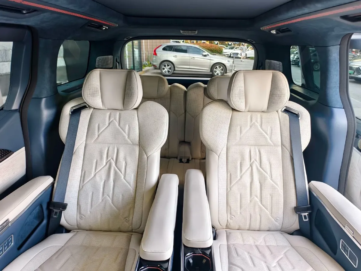 2024 Zeekr 009 BEV 108KWH,autocango,china used car exporter,china ev exporter,chinese used car exporter,chinese used ev exporter