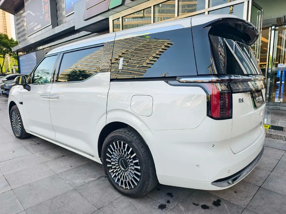 2024 Zeekr 009 BEV 108KWH,autocango,china used car exporter,china ev exporter,chinese used car exporter,chinese used ev exporter