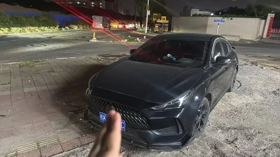 2021 MG 5 1.5L 120HP L4 5MT,autocango,china used car exporter,china ev exporter,chinese used car exporter,chinese used ev exporter