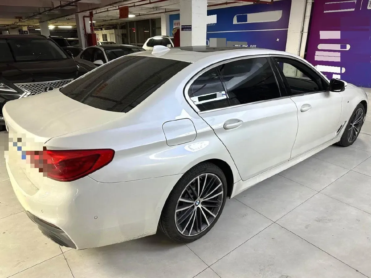 2020 BMW 5 Series 2.0T 252HP L4 8AT,autocango,china used car exporter,china ev exporter,chinese used car exporter,chinese used ev exporter