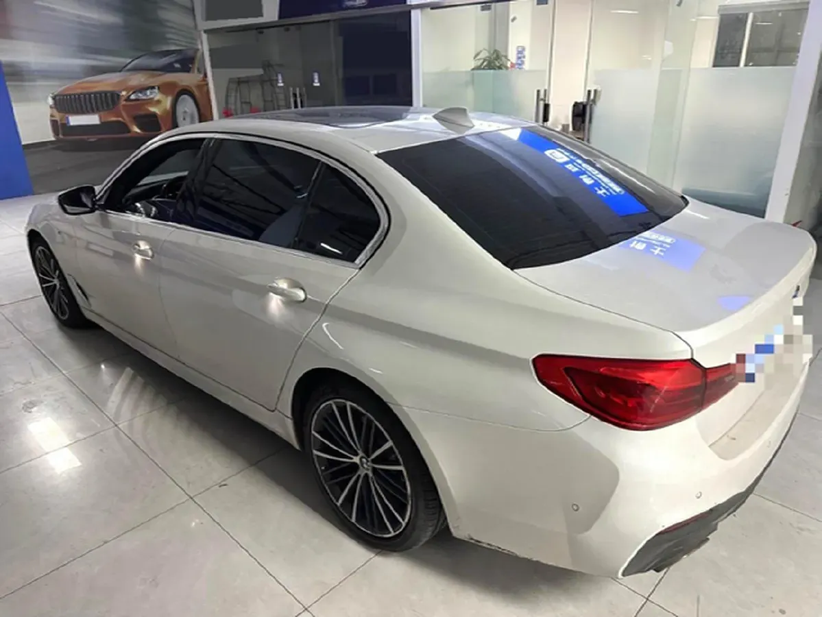 2020 BMW 5 Series 2.0T 252HP L4 8AT,autocango,china used car exporter,china ev exporter,chinese used car exporter,chinese used ev exporter