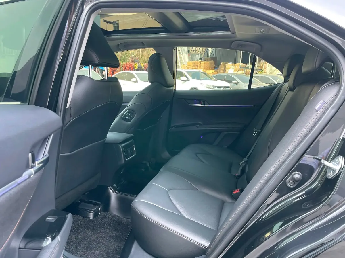 2023 Toyota Camry 2.5L 207HP L4 8AT,autocango,china used car exporter,china ev exporter,chinese used car exporter,chinese used ev exporter