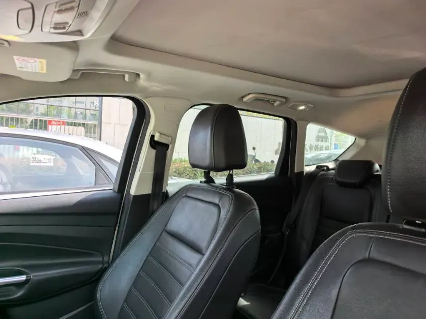 2018 Ford Kuga 1.5T 181HP L4 6AT,autocango,china used car exporter,china ev exporter,chinese used car exporter,chinese used ev exporter