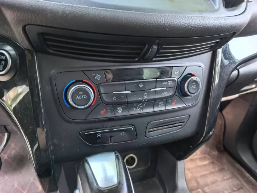 2018 Ford Kuga 1.5T 181HP L4 6AT,autocango,china used car exporter,china ev exporter,chinese used car exporter,chinese used ev exporter