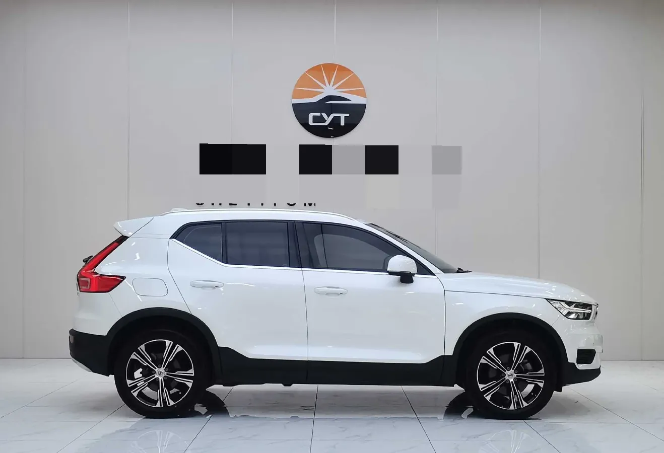 2022 Volvo XC40 2.0T 190HP L4 8AT,autocango,china used car exporter,china ev exporter,chinese used car exporter,chinese used ev exporter
