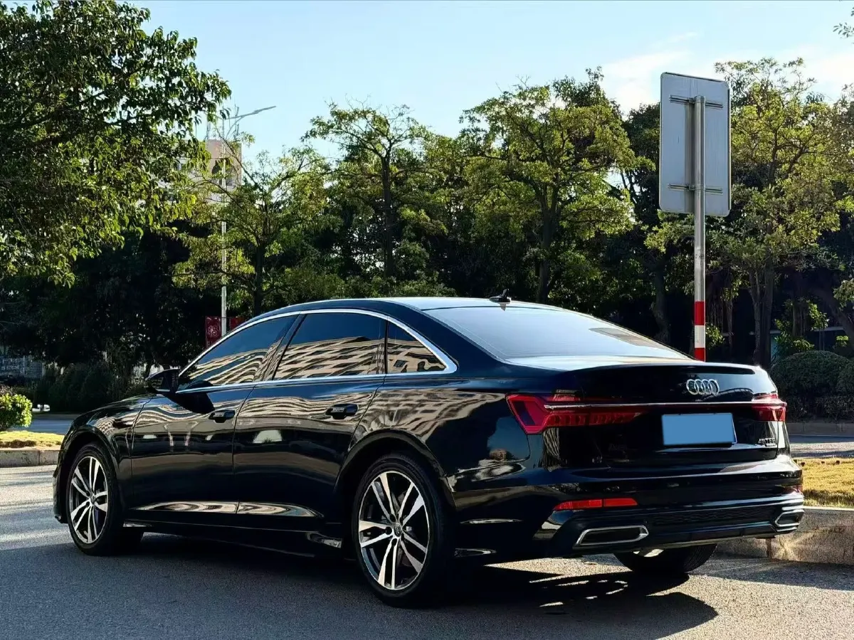 2020 Audi A6L 2.0T 190HP L4 7DCT,autocango,china used car exporter,china ev exporter,chinese used car exporter,chinese used ev exporter