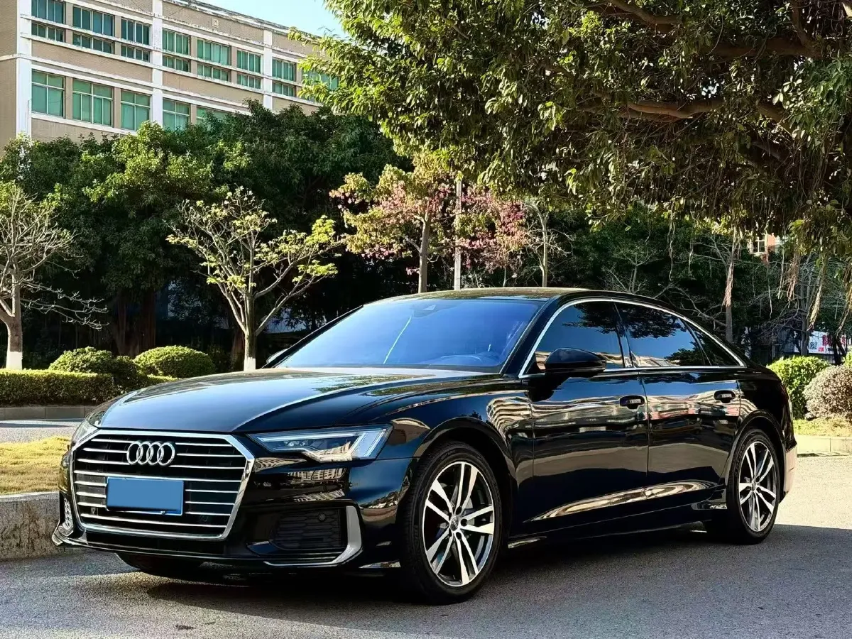 2020 Audi A6L 2.0T 190HP L4 7DCT,autocango,china used car exporter,china ev exporter,chinese used car exporter,chinese used ev exporter